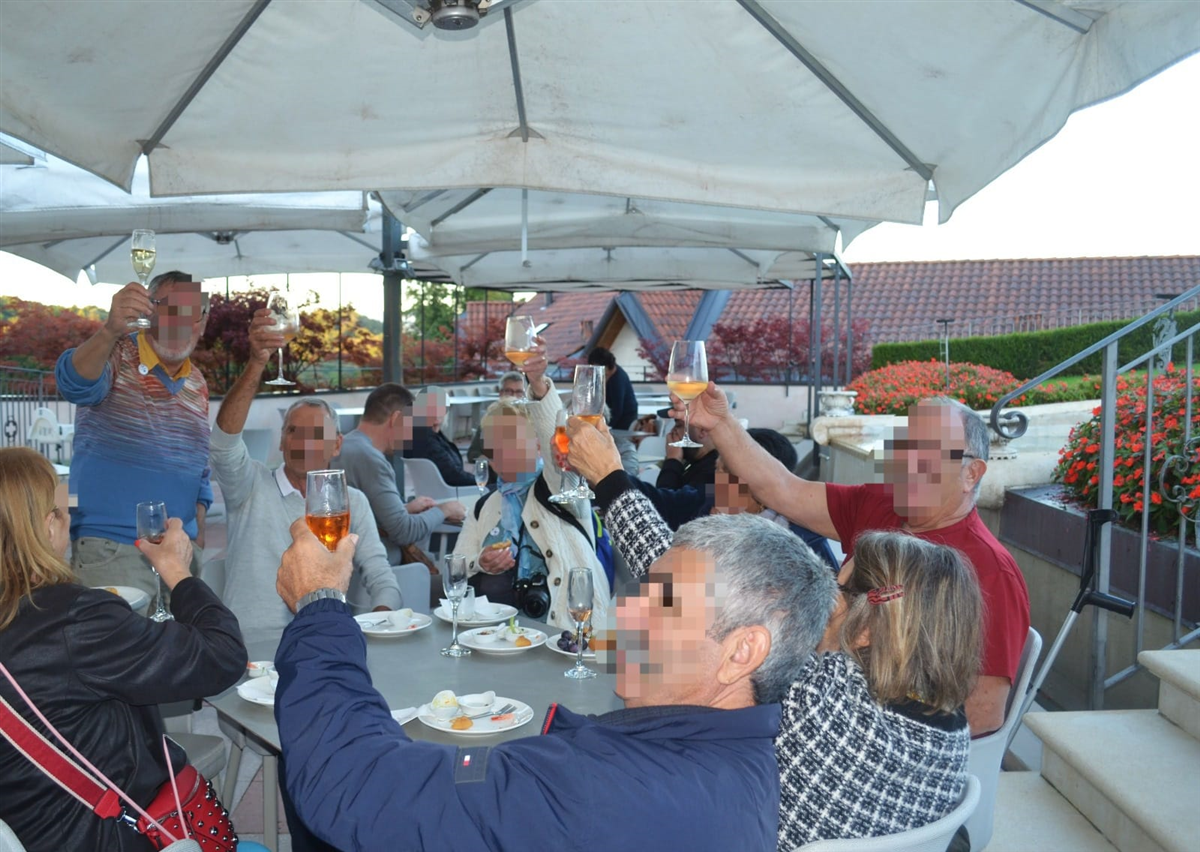 14 Farewell Toast 2025_09_28